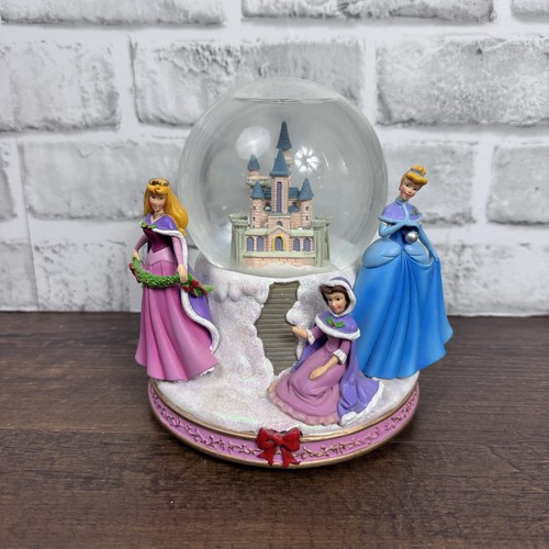 Vintage disney princess - disney, snow