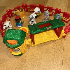 Fisher Price Little People Zoo