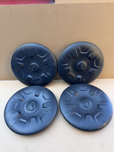 Wheel trim hub - wheel, centre