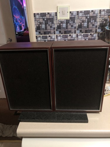 Bookshelf speakers - bookshelf,