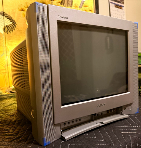 Sony trinitron 13fs100 13in - trinitron,
