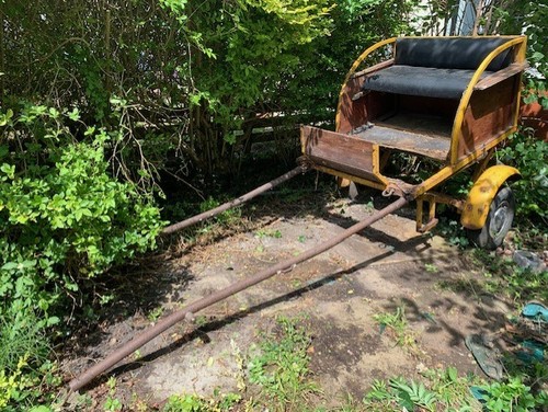 Pony trap two - trap, wheel
