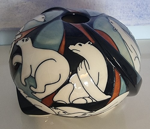 Moorcroft pole polar - 'pole, to
