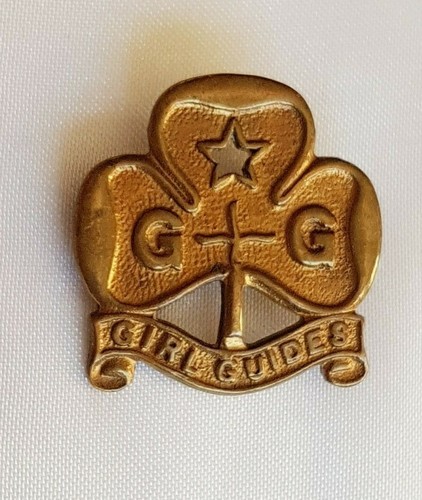 Girl guides trefoil promise - girl, ~