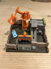 Vintage 1996 Galoob Micro Machines Spike’s Auto Wreckers Junkyard Set VG