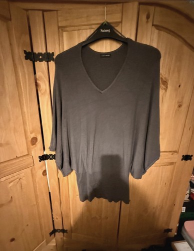 Roger grey neck - grey, v-neck