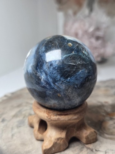 Natural dumortierite gemstone - dumortierite,