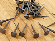 15 NAILS SQUARE COAT HOOKS
