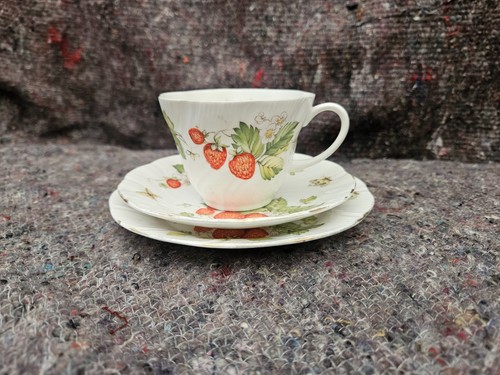 Queens virginia strawberry tea - virginia,