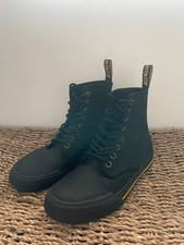 Dr Marten’s size 4 DM’s