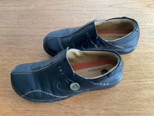 Clarks structured Women's Flat