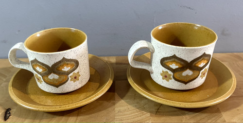 Pair royal worcester - of,