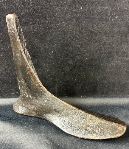 Vintage cast iron cobbler shoe - vintage,