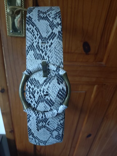 White black snake print belt - snake,