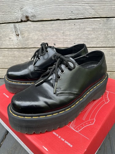 Black platform doc - black, marten