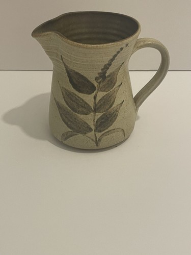 Studio pottery medium - pottery,