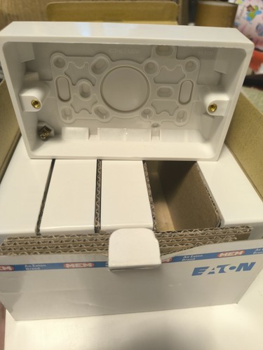 Mem f4502 pattress 28mm - f4502,