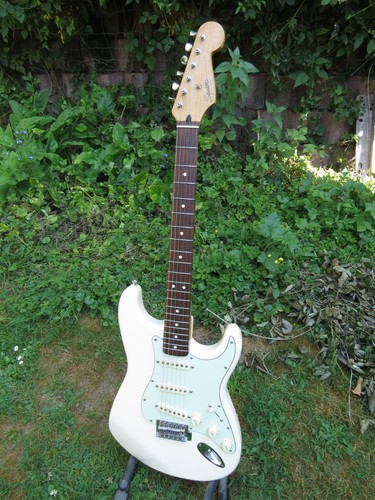 Mexican squier stratocaster - mexican,