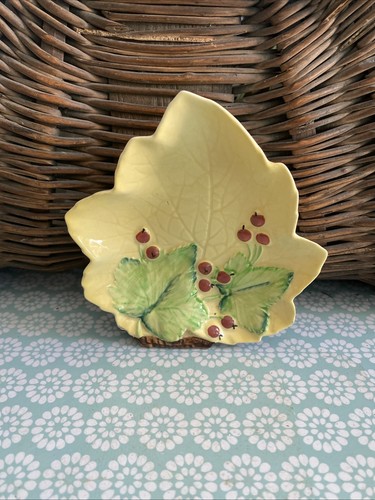 Small vintage carltonware red - small,