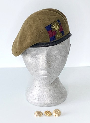 Welsh guards guardsman - guards, beret