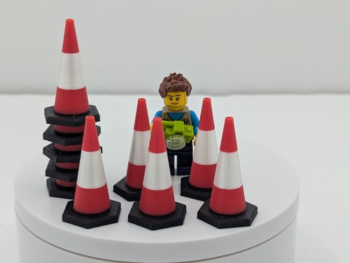 10x traffic cones 24th scale - cones,