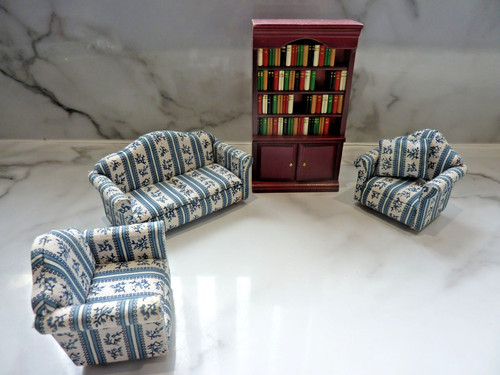 Dolls house scale - house, 1:12