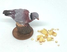 Dolls House Resin Pigeon With Food Garden Accessory Birds Miniature tumdee