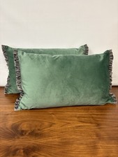 Green velvet cushion - velvet,
