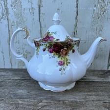 Royal Albert Old Country Roses Teapot Bone China England Vintage Floral Gold