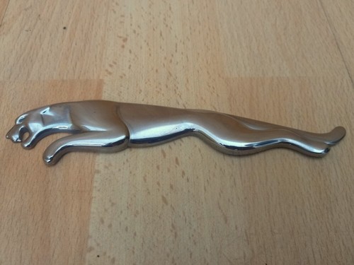 Leaping jaguar boot - boot, badge