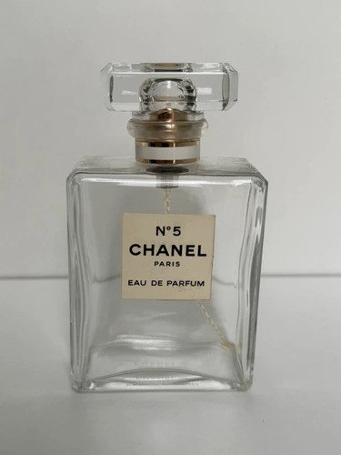 Empty chanel eau - empty,