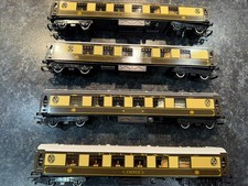 Hornby Pullman Coaches x 4 OO