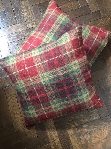 Laura ashley 100 - x,