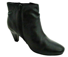 GLUV BLACK LEATHER ANKLE BOOTS