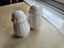 Villeroy & Boch Manoir Salt & Pepper Shaker set - good condition, never used