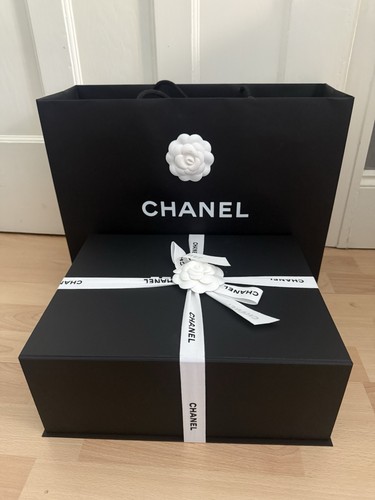 New genuine chanel gift box - genuine,