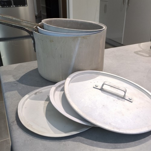Old large medium aluminium - large,