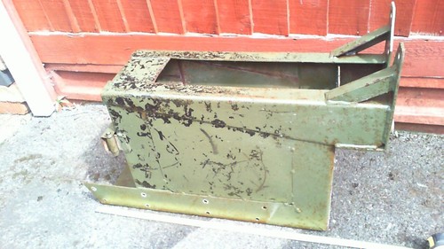Jerry can holder - can, british