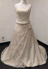 Charlotte Balbier by Amanda Wyatt 'Martine' Lace Overlay Wedding Dress See Desc