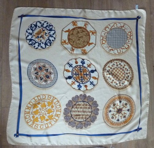 Aquascutum silk scarf circles - aquascutum,