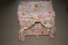 Beautiful Vintage Dolls Bed nd
