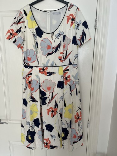 Gina bacconi fit and flare - fit,