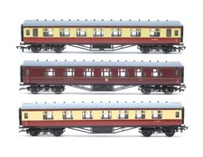 DAPOL 'OO' GAUGE RAKE OF 3 BR/ LMS ASSORTED STANIER COACHES