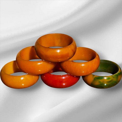 Bakelite catalin napkin rings - bakelite,