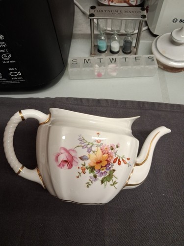 Royal crown derby posies - crown,
