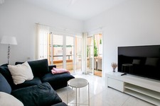 Costa Adeje, Tenerife - 2-bedroom Holiday Apartment 3 Minutes from the Beach