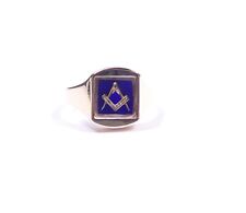 Gents  Ring Masonic swivel 9 carat gold size O1/2 yellow gold 