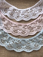 Frilled gathered lace quality - gathered,