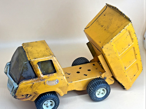 Tonka dump tipper truck - truck, 1970s