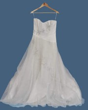 Pre-loved Tiffany Bridal Ivory A Line Bridal Gown Wedding Dress Size 14